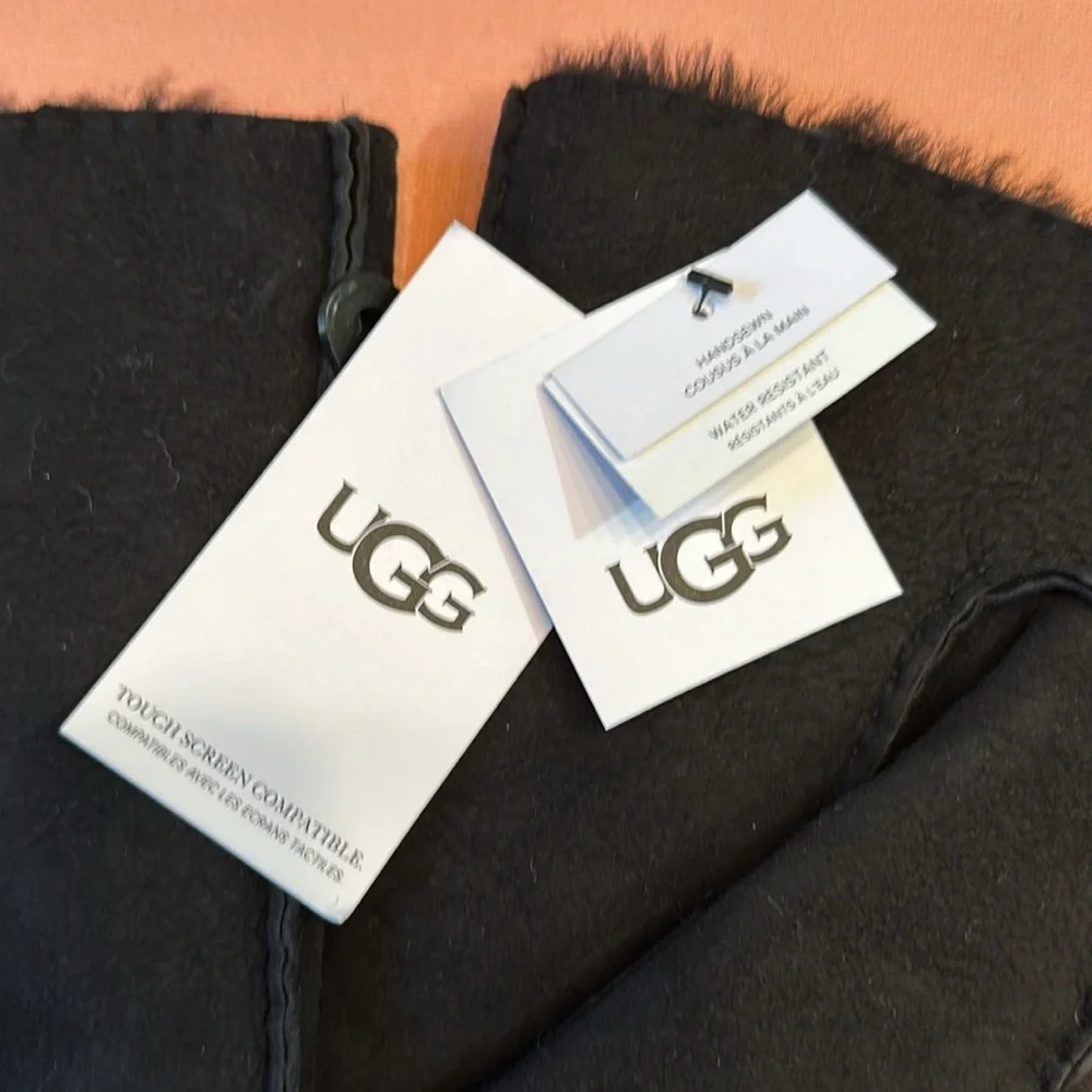 New UGG Whipstitch Sheepskin Gloves. Black. Size L.